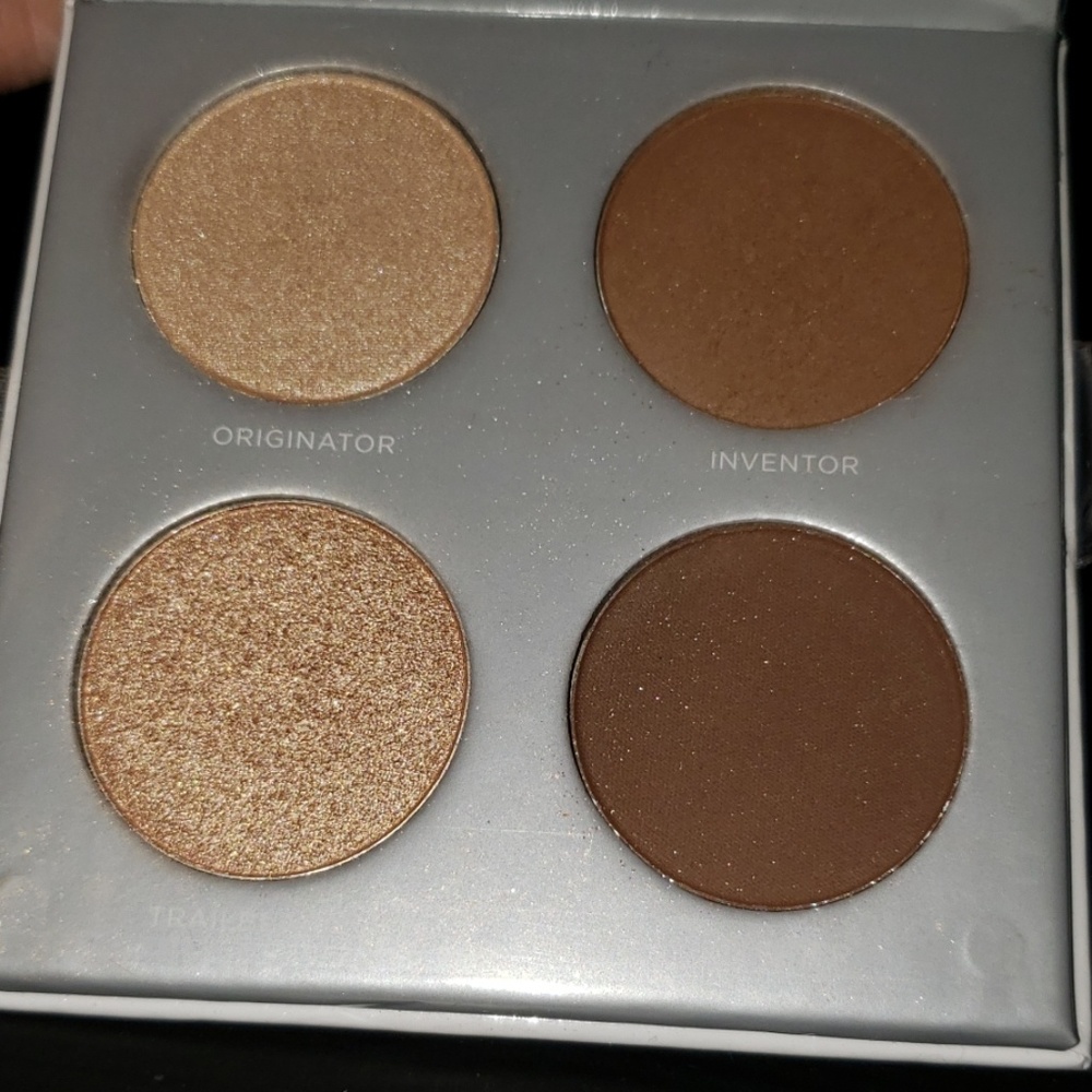 Pur cosmetics sculptor palette